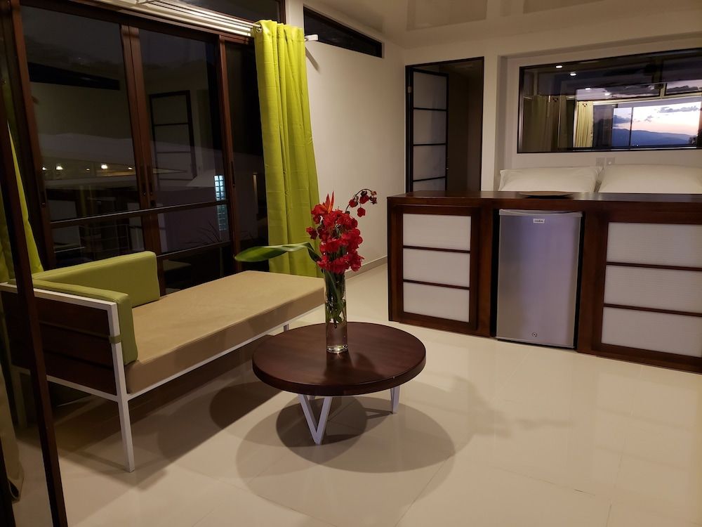 Hotel Laguna Arenal Luxury Bungalow, 1 King Bed, Non Smoking, Lake View 8