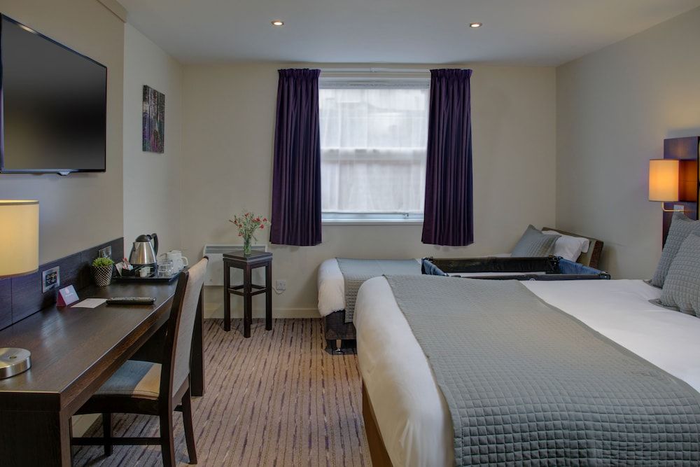 Fortune Huddersfield, Sure Hotel Collection by Best Western Family Room, 1 Double Bed, Non Smoking (with Sofabed) 3