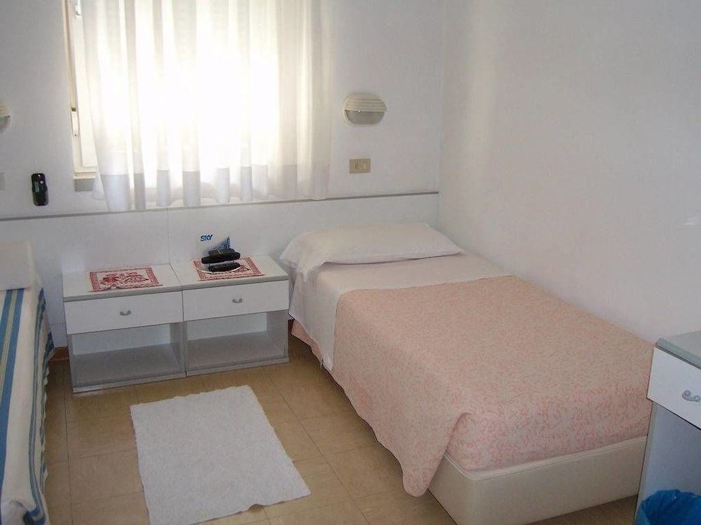 Comfort Single Room