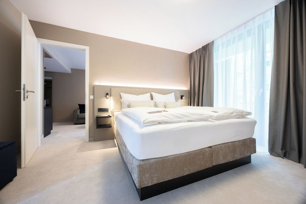 Hotel Kronjuwel by BRIGHT Superior Suite 3