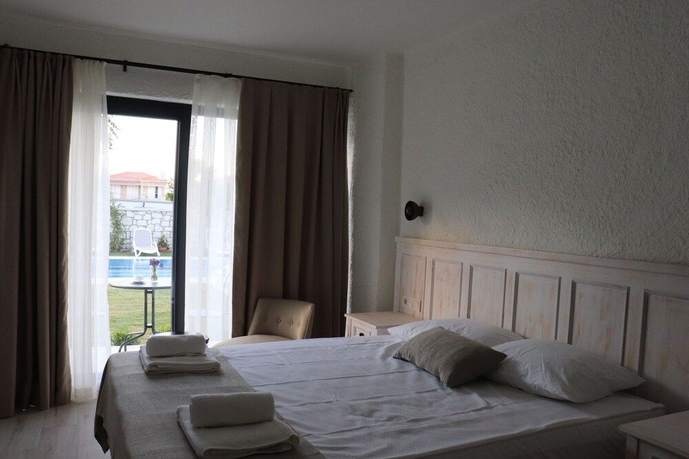 undefined Cemal Alacati Butik Hotel 2