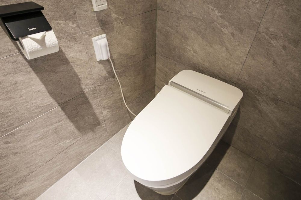 The City Hotel Standard Room 9