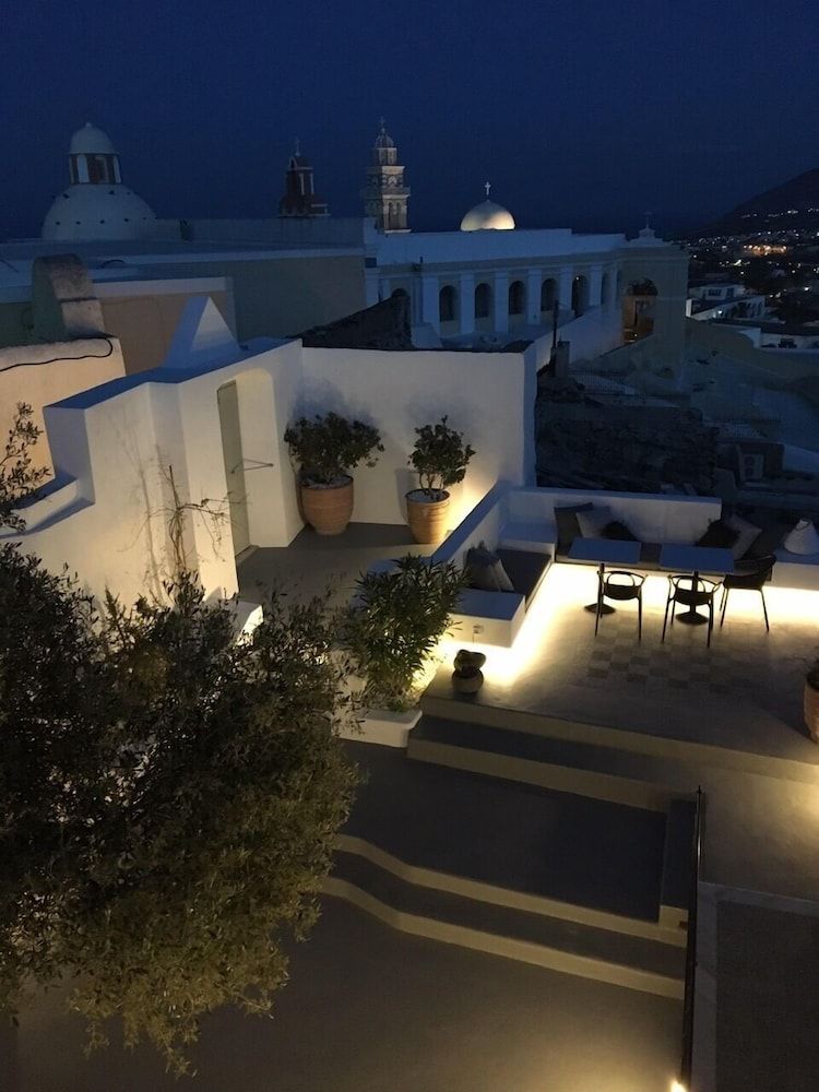 undefined Amelot Art Suites 5