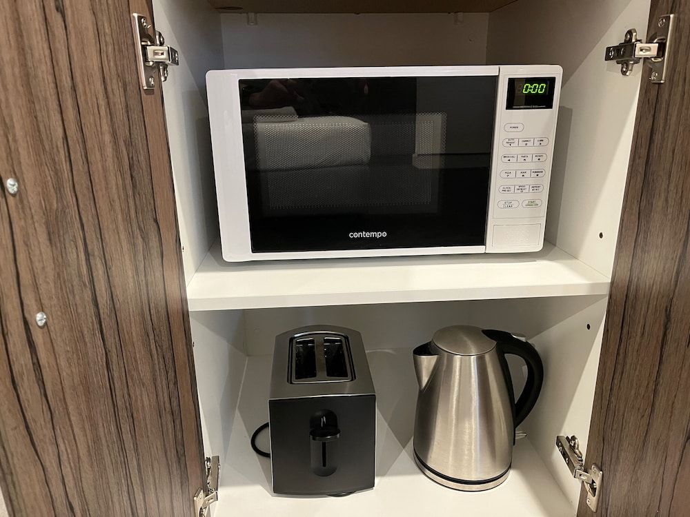 Ryley Motor Inn Superior Deluxe Family Room - 1 room 8