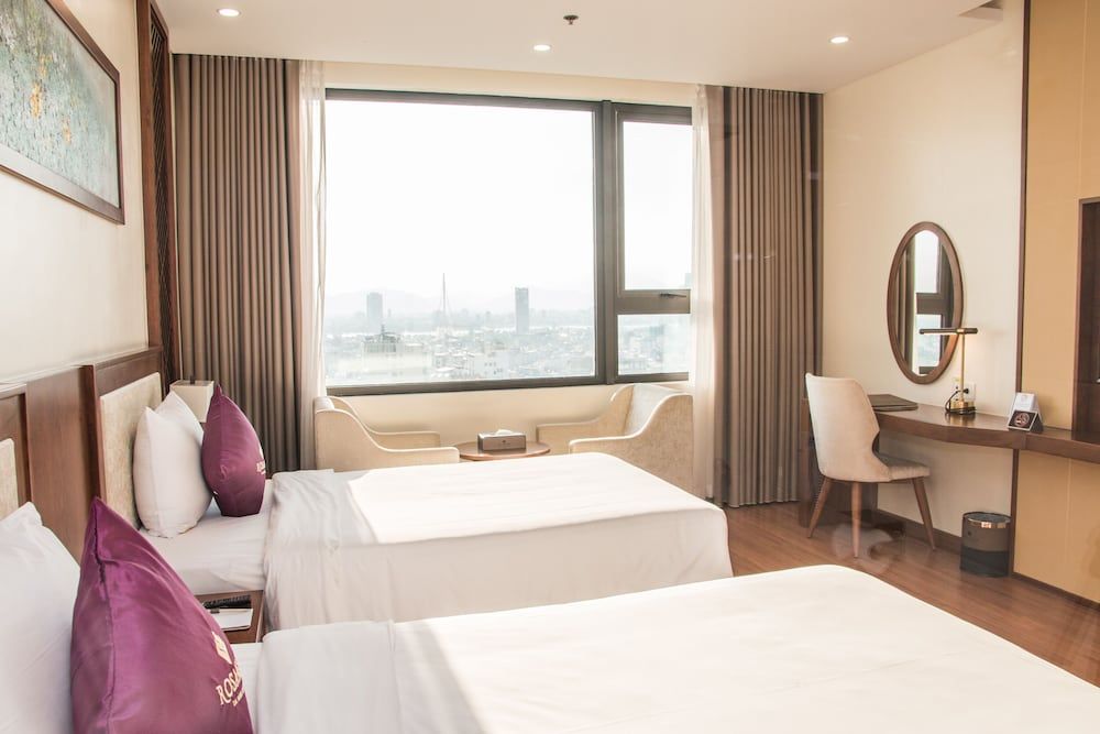 Rosamia Da Nang Hotel Deluxe Twin Room, City View 3