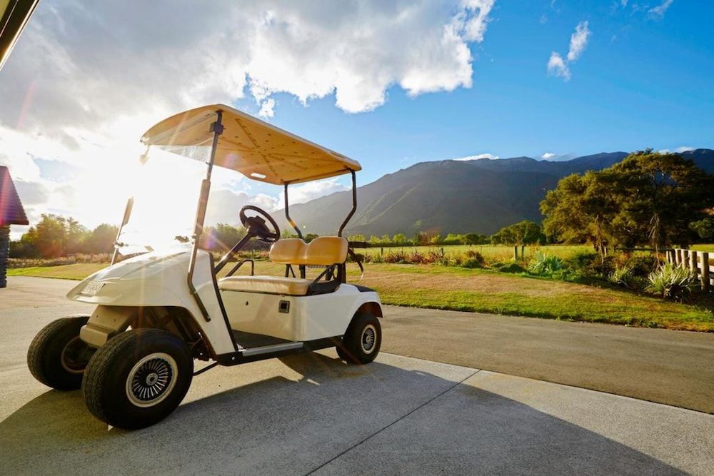 Golf cart