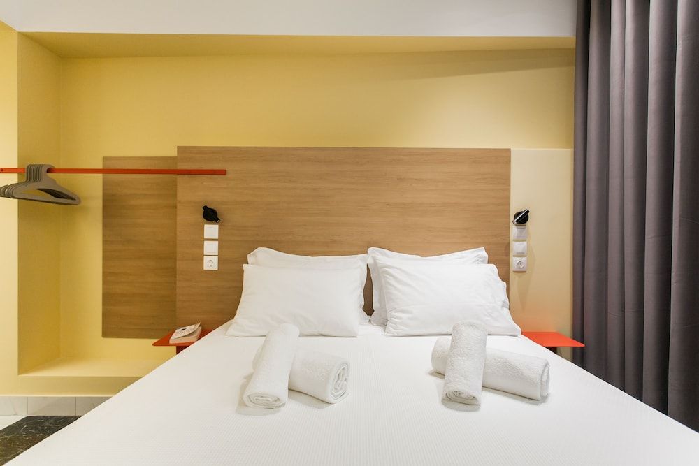 Greece U Around Athens Thissio Suites Apartment (Greece U Around Athens No. 2) 5