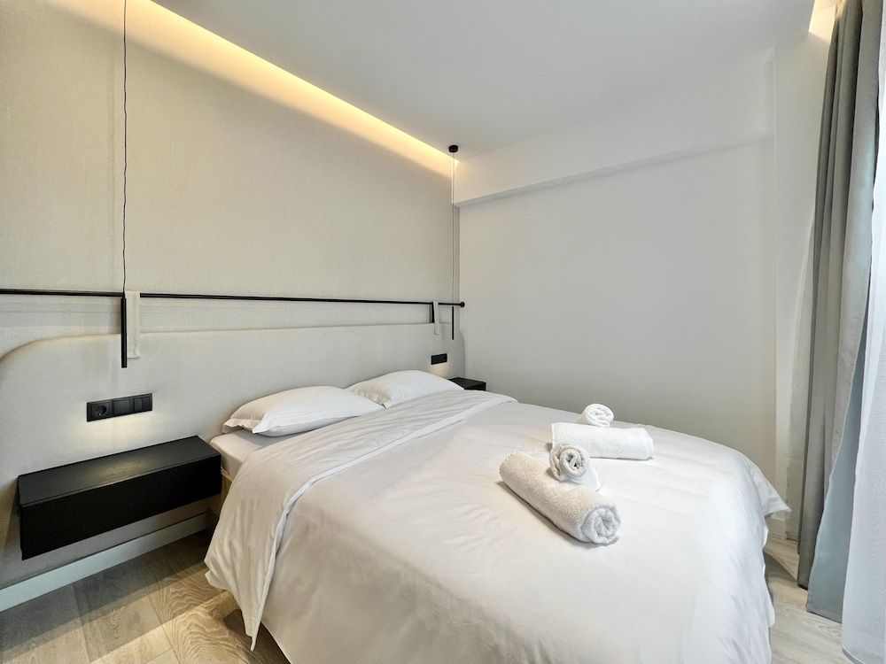 ICON Urban Living Business Double Room 8