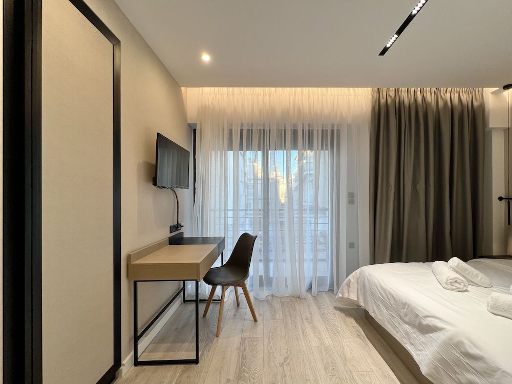 ICON Urban Living Business Double Room 2