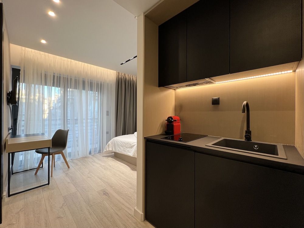 ICON Urban Living Business Double Room 15