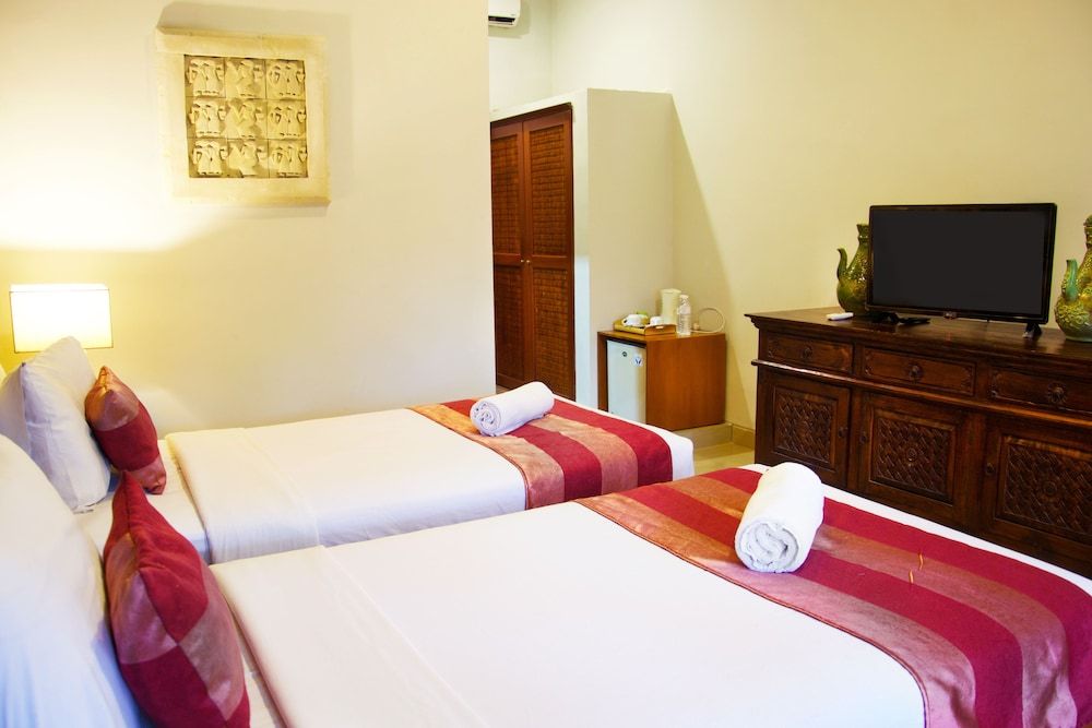 Sindhu Mertha Sanur Standard Room, Pool View 7