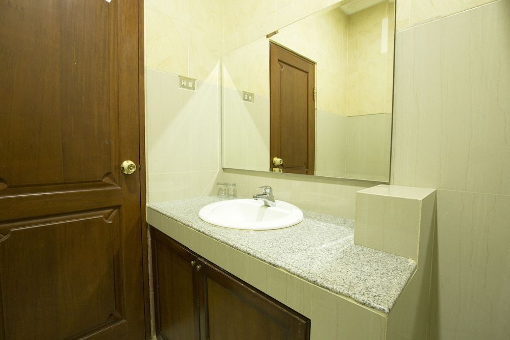 Sindhu Mertha Sanur Standard Room, Pool View 16