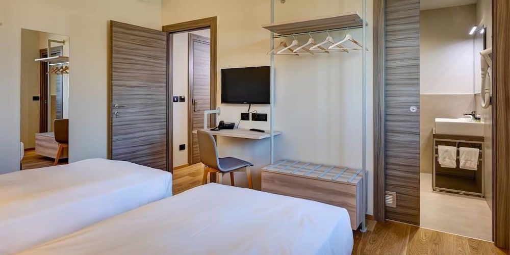 Park Hotel & Residence by The Cube Twin Room 2