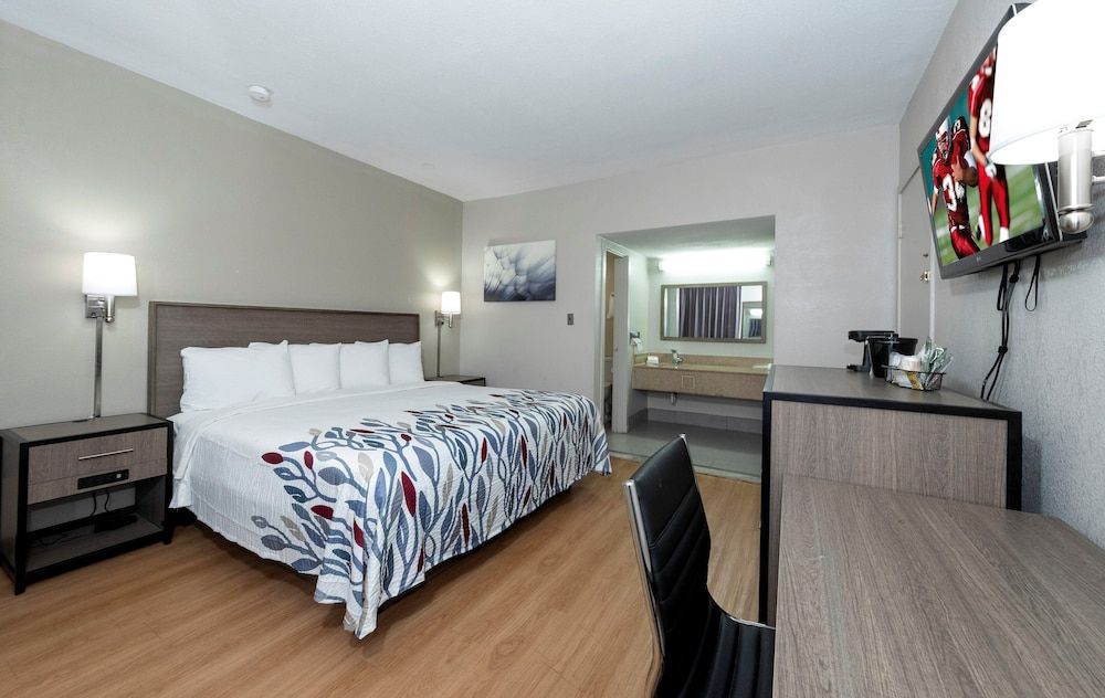 Deluxe Room, 1 King Bed, Non Smoking