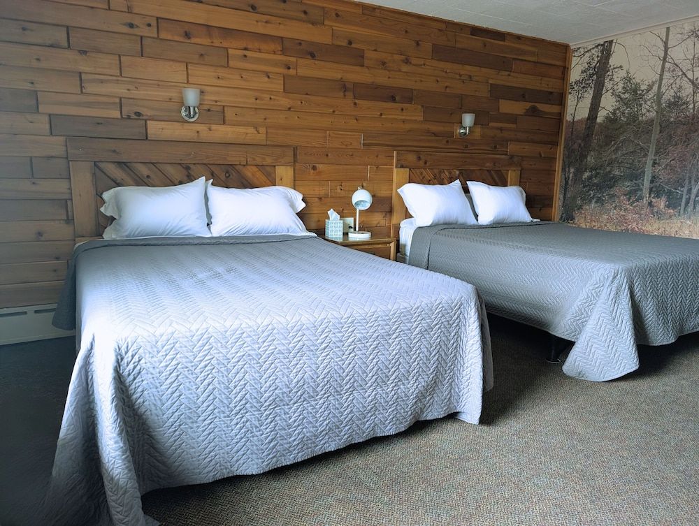 Motel Ely Room, 2 Queen Beds 2