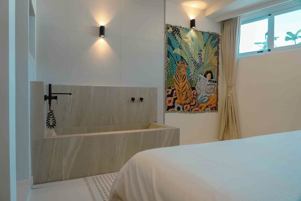 Okra Villa Elite Double Room (102) 4