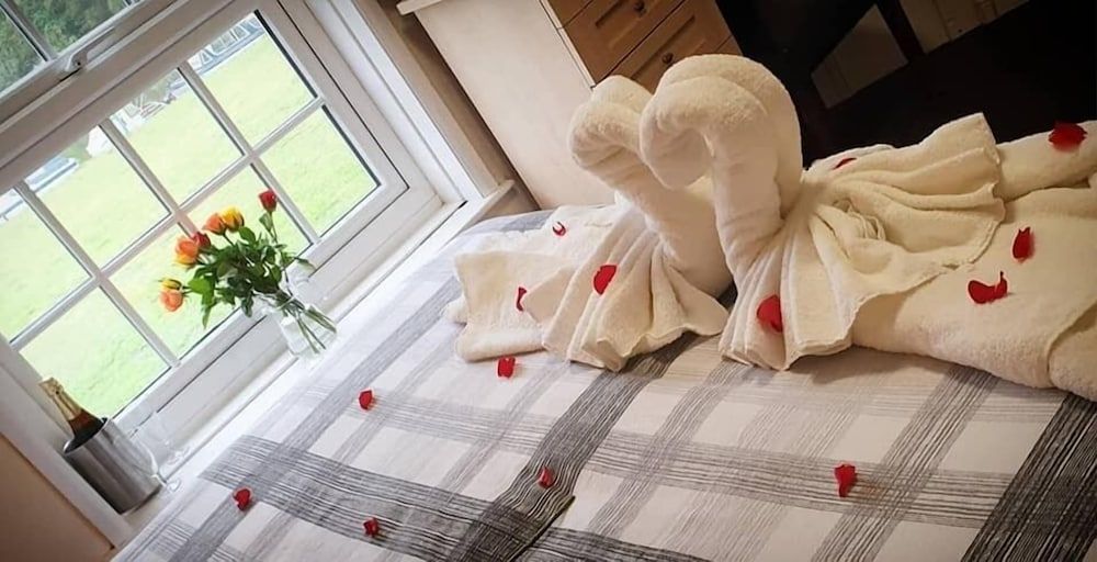 Sutton Staithe Hotel Double Room, Ensuite 2