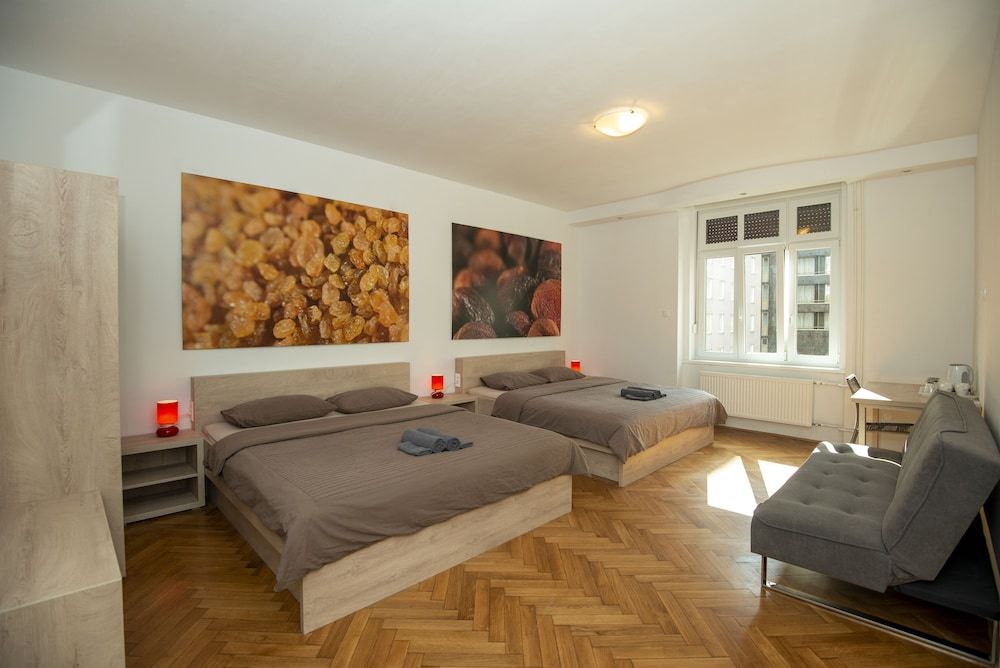 undefined Viva Rooms 2