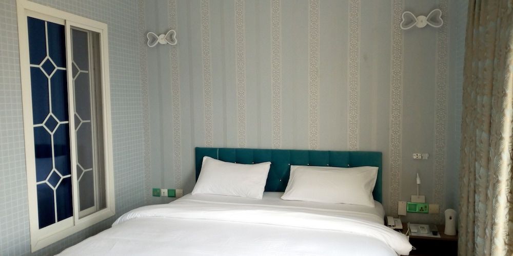 Noahgarden Deluxe Double Room, City View 5