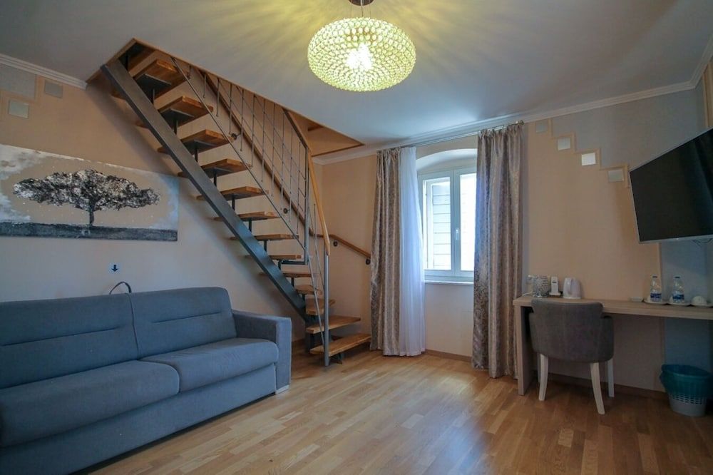 Benjamin Hotel Family Room, Sea View 6