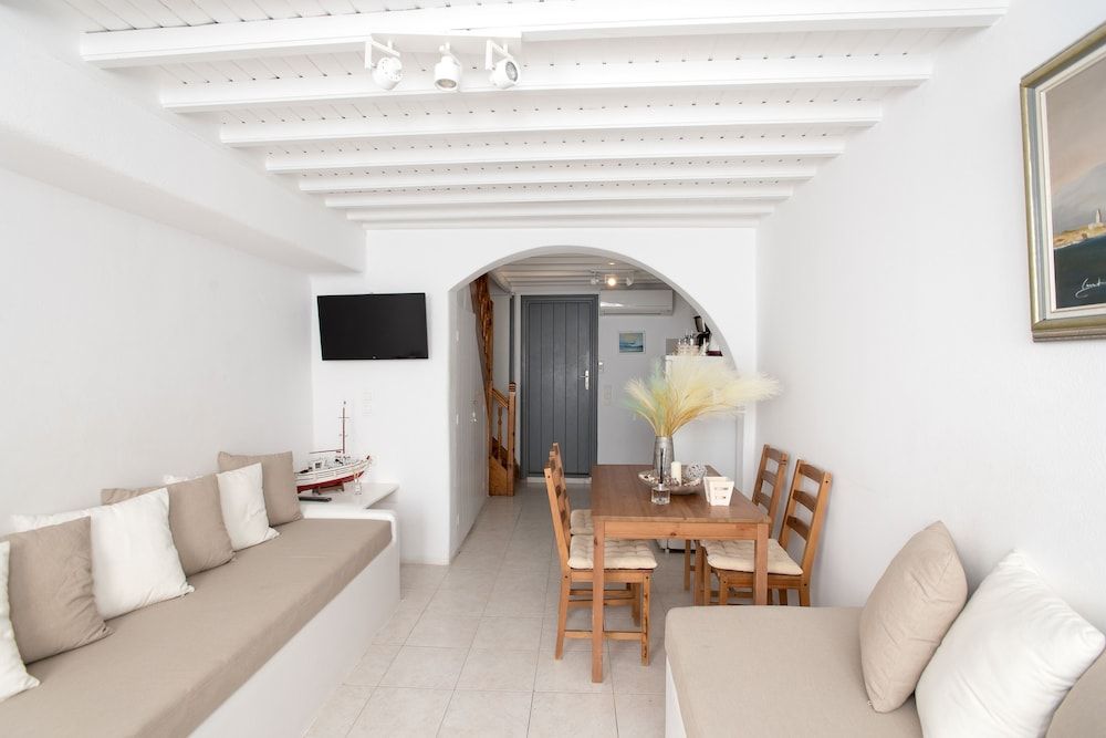 Alessios Mykonian Downtown Houses Deluxe Duplex (2) 8