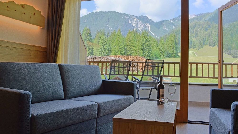 Hotel Trenker Superior Suite, Mountain View 4