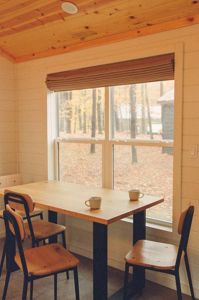 AutoCamp Catskills Premium Cabin (Family) 2