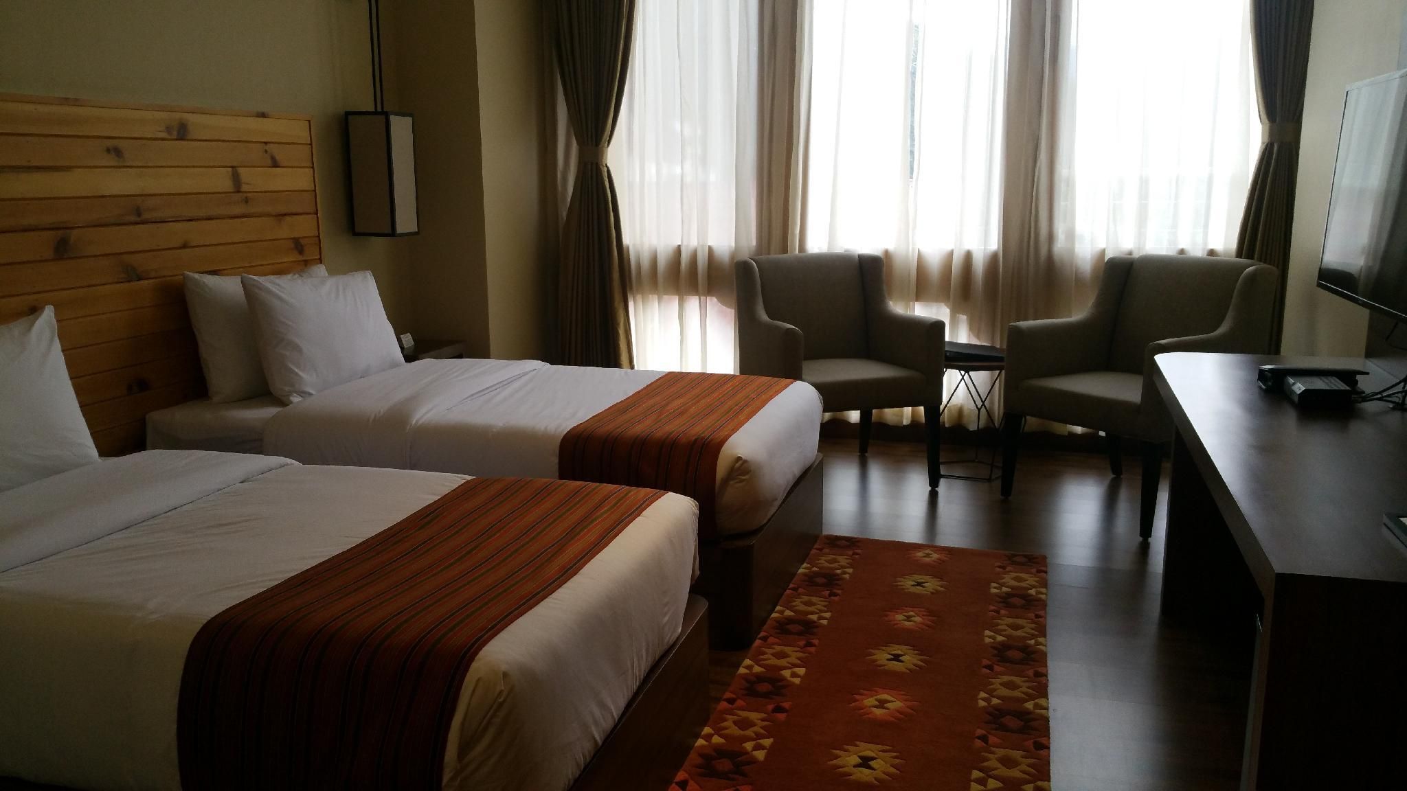 The Pema by Realm Deluxe