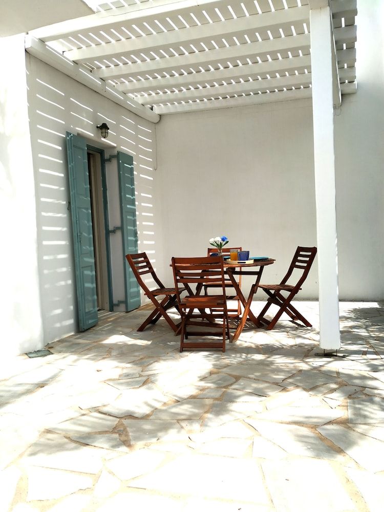 Mykonian Aroma House Apartment, Pool View 8