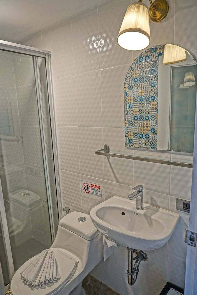 Montree Phuket Hotel Superior Triple Room 7