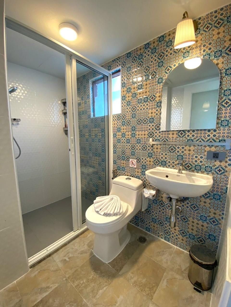 Montree Phuket Hotel Standard Twin Room 5