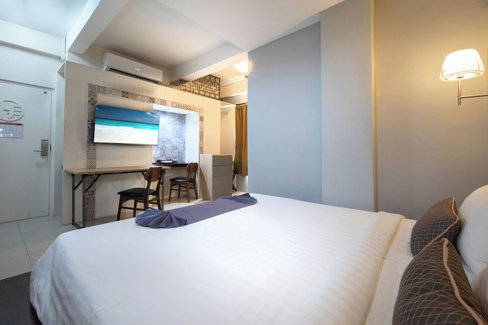 undefined Montree Phuket Hotel 9