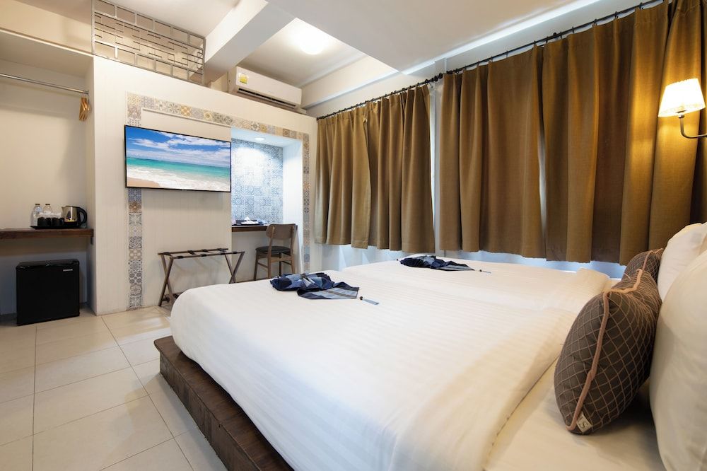 Montree Phuket Hotel Standard Twin Room