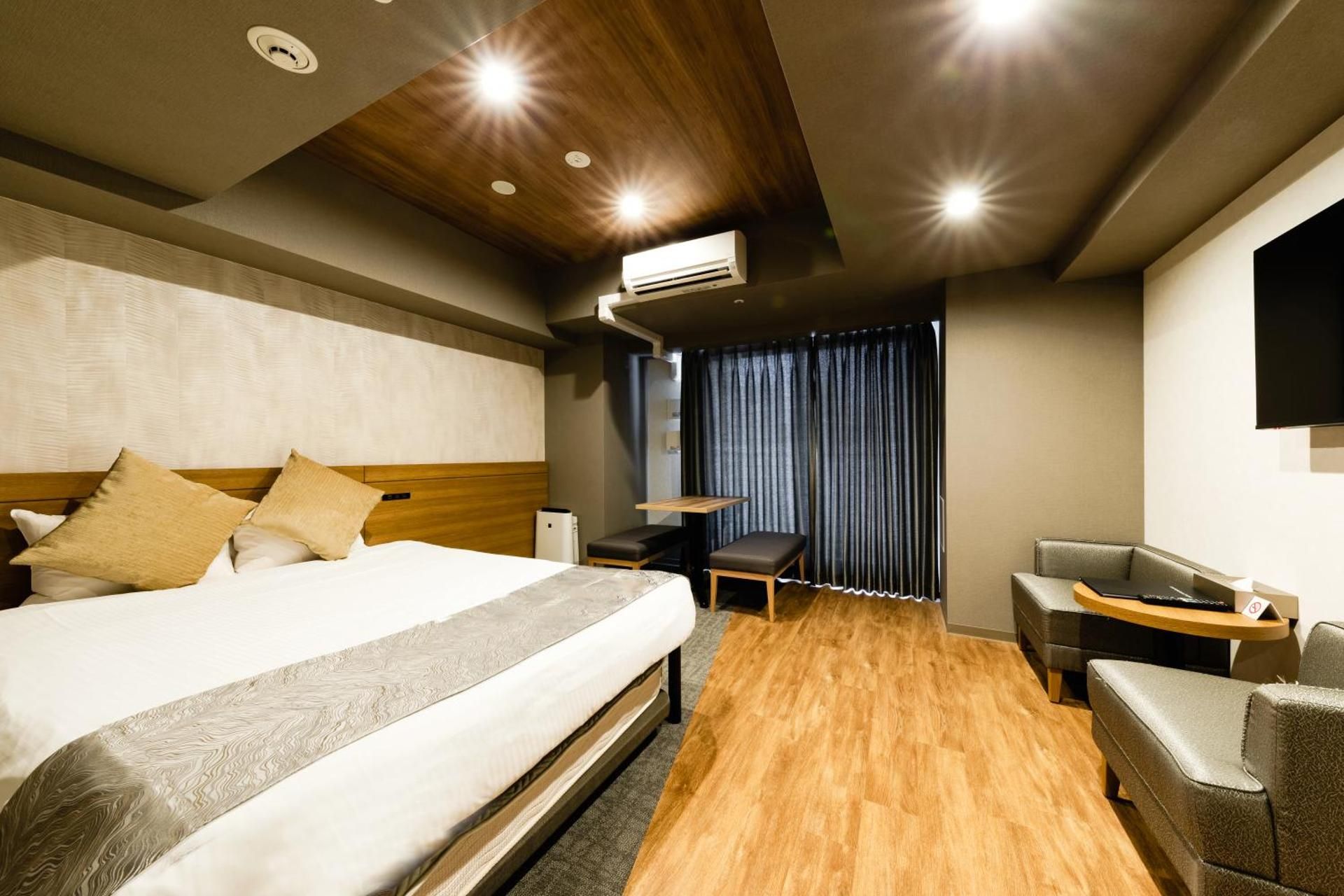 undefined TAKUTO HOTEL Shinsaibashi 4