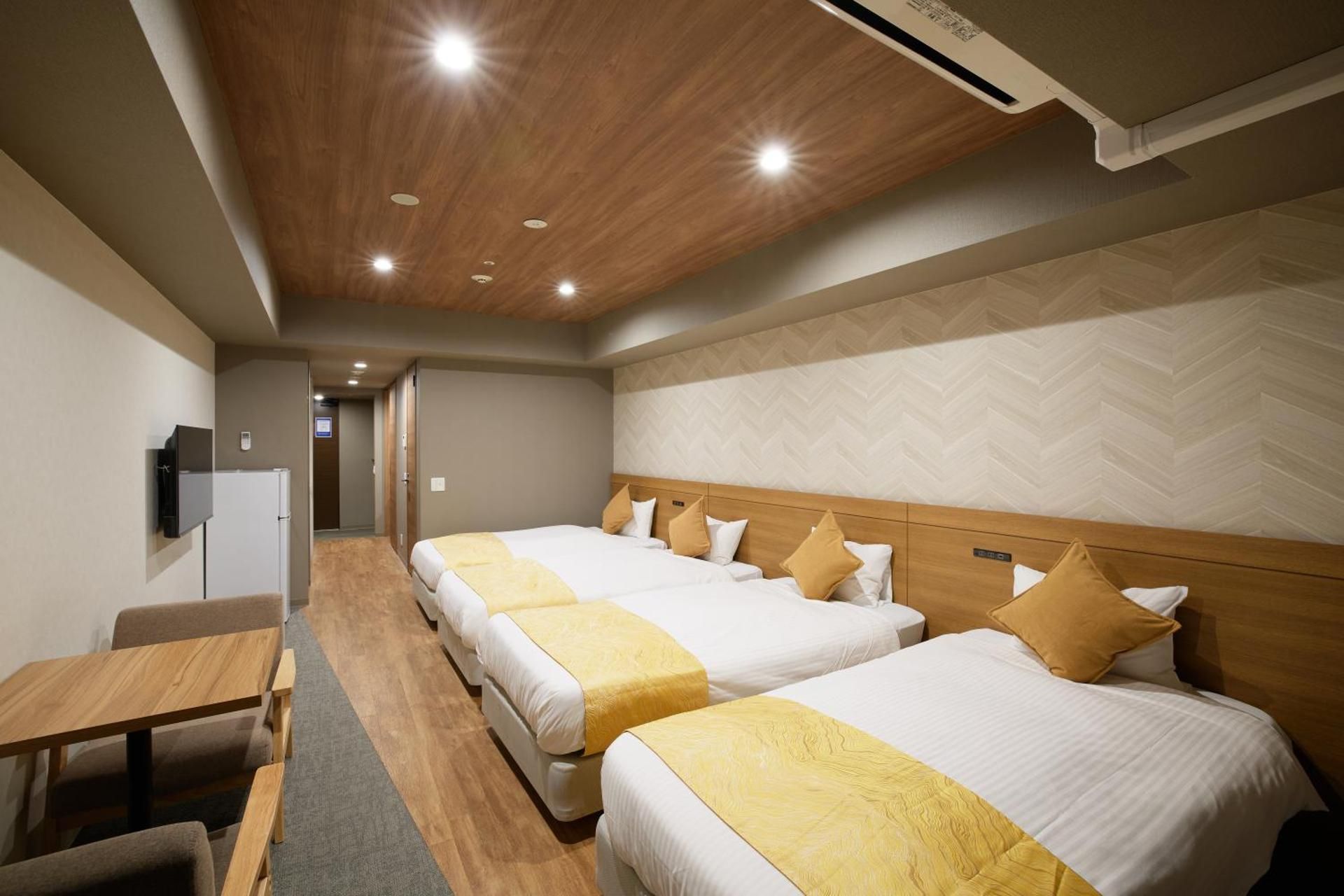 TAKUTO HOTEL Shinsaibashi Family