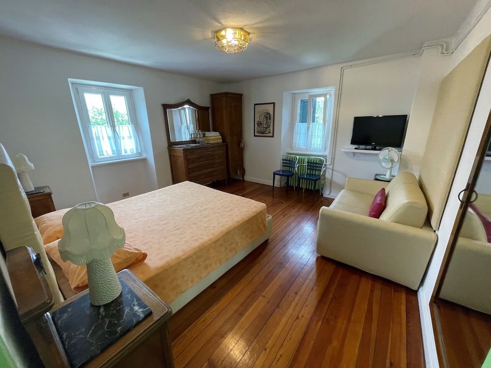 Bellagio Bed & Breakfast Standard Double Room, Lake View (Giotto) 3