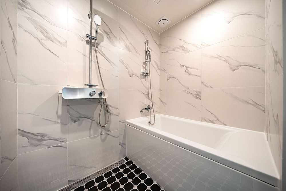 Brown-dot Hotel Signature Superior Double Room 15