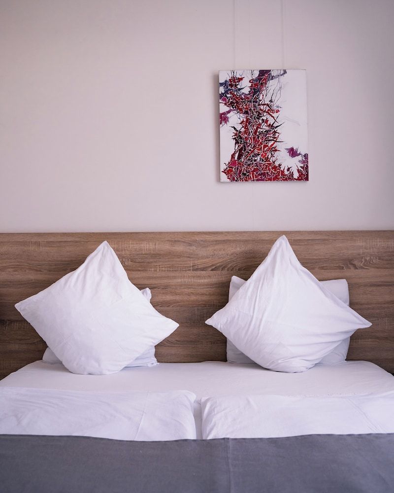 Berlin Art Hotel Standard Double Room, 1 Queen Bed 3