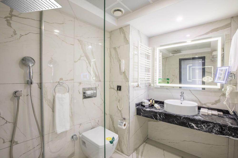 Karpalas City Hotel & Spa Presidential Suite, Pool Access 5