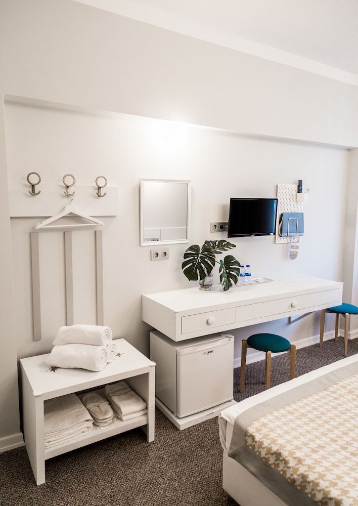 Delight Deluxe Hotel and Spa Economy Room 7