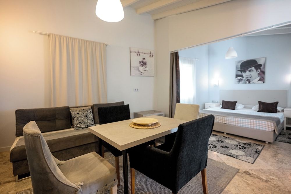 undefined Delight Deluxe Hotel and Spa 2