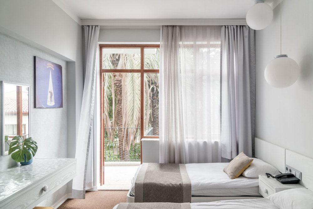 Delight Deluxe Hotel and Spa Economy Triple Room