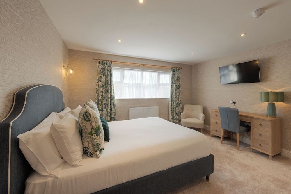 Florence Gardens Hotel & Restaurant Family Suite (Garden Annex) - 2 adults, 3 children