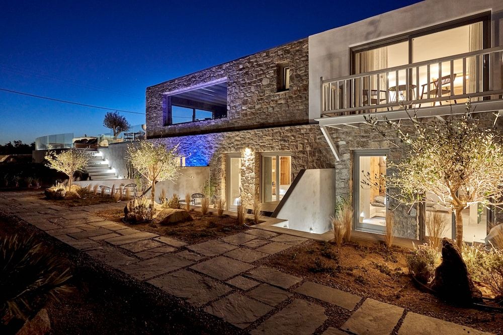 undefined IONIC Suites 7