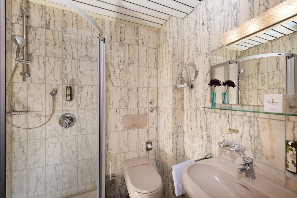 Hotel Harheimer Hof Double Room 4