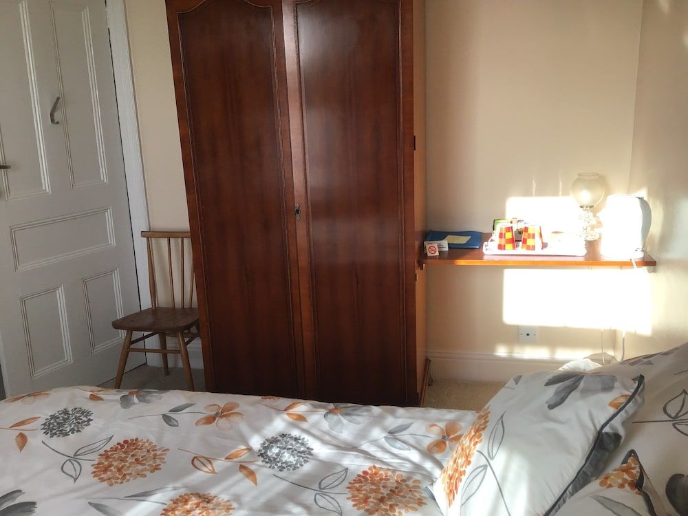 Drakewalls Bed & Breakfast Standard Double Room, Shared Bathroom 2