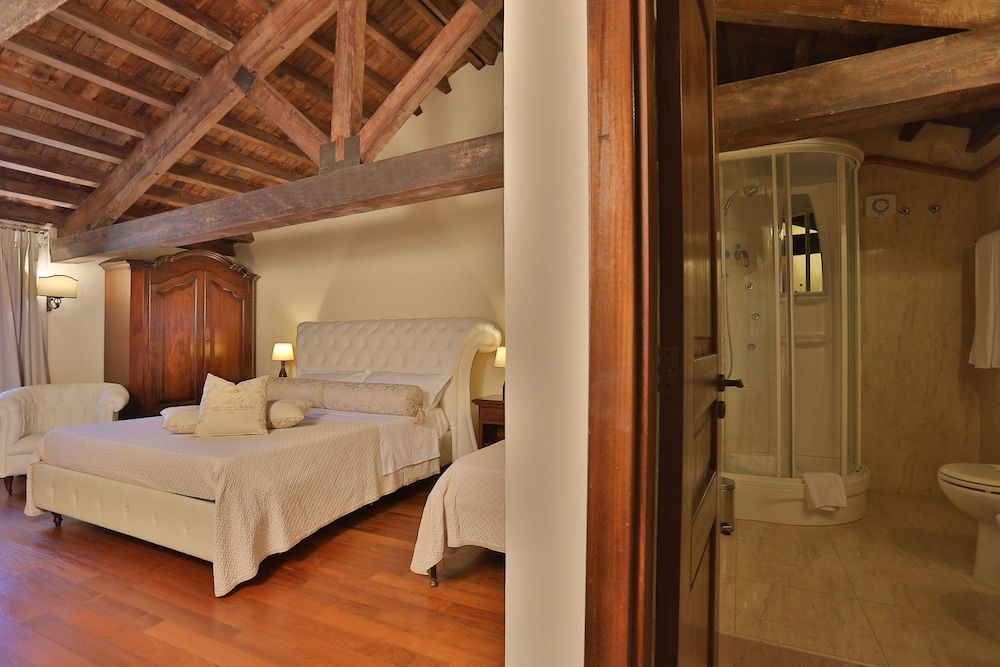 Castello Castriota Scanderbeg Suites De Charme Basic Triple Room, City View 3