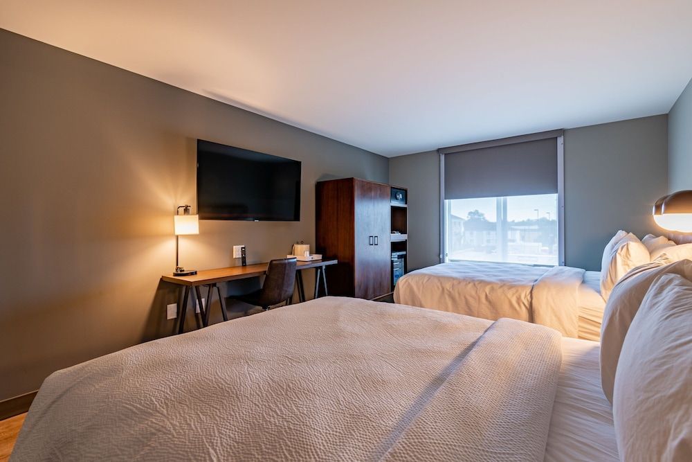 undefined Four Points by Sheraton Brunswick 2