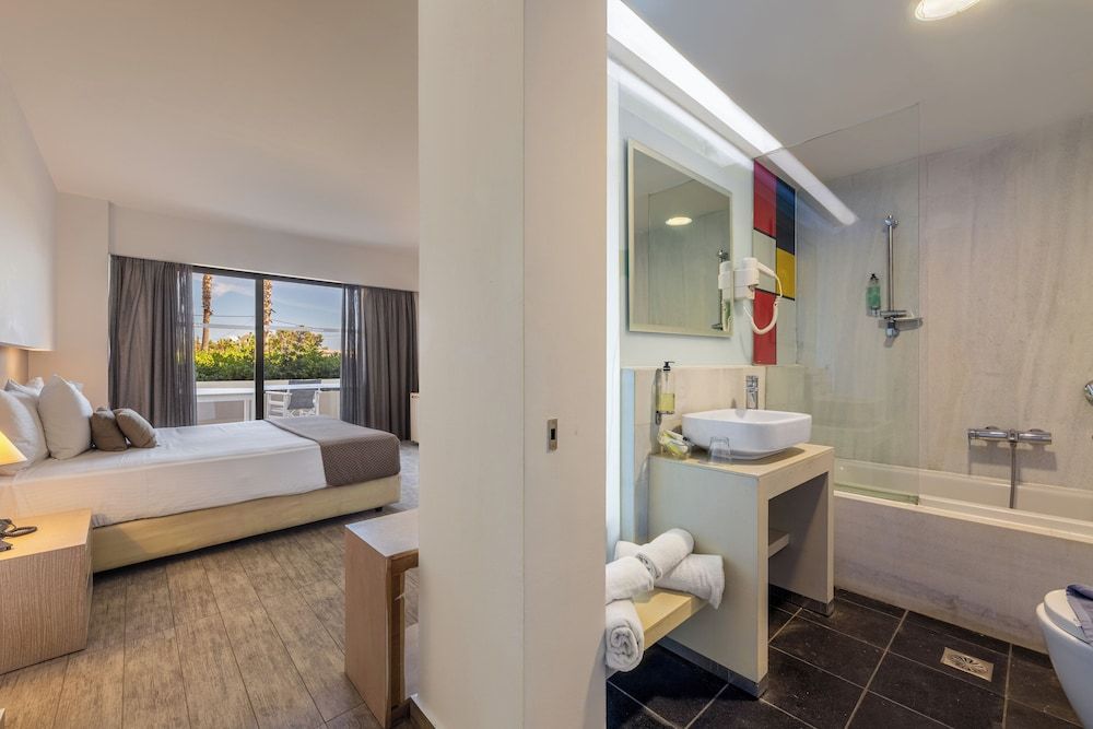 Standard Double or Twin Room, Garden View
