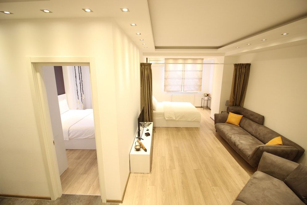 Superior Apartments Superior Apartment, Balcony 14